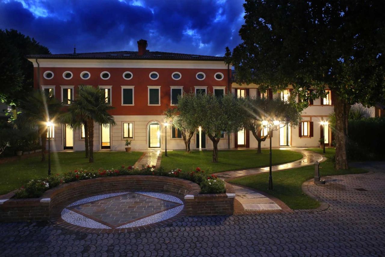 Villa Tiziano Residence Роза Экстерьер фото
