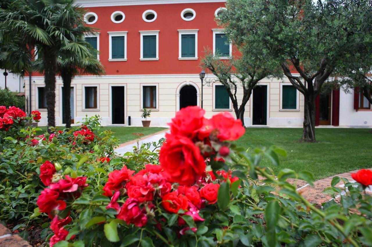 Villa Tiziano Residence Роза Экстерьер фото